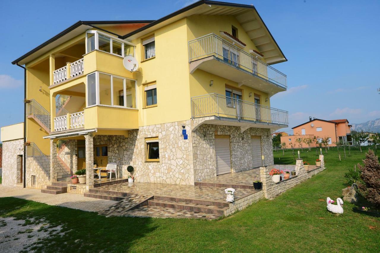 Ferienhaus Tomic Nedeščina Екстериор снимка