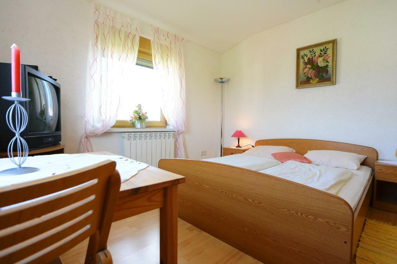 Ferienhaus Tomic Nedeščina Екстериор снимка