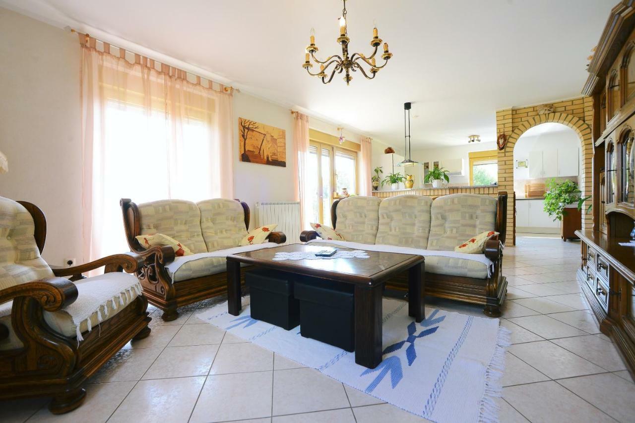 Ferienhaus Tomic Nedeščina Екстериор снимка