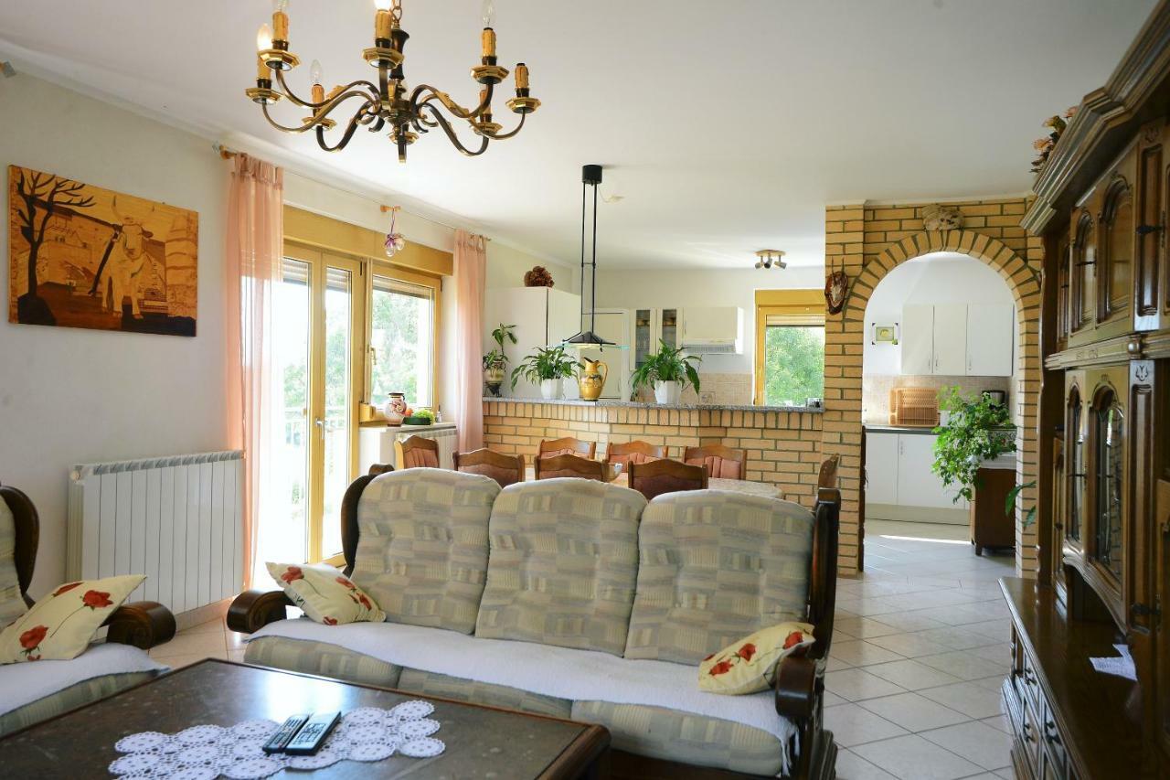 Ferienhaus Tomic Nedeščina Екстериор снимка