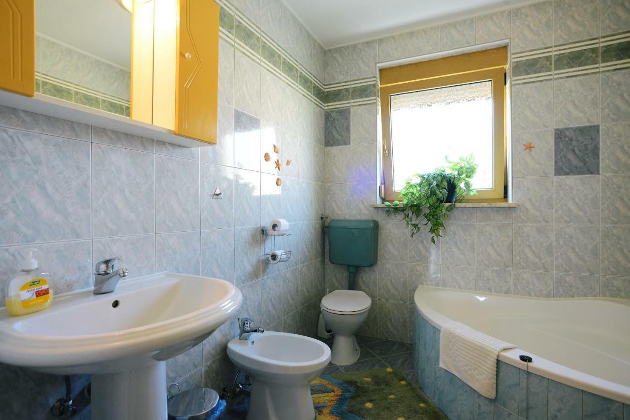 Ferienhaus Tomic Nedeščina Екстериор снимка